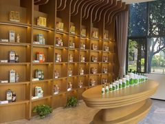 -华致酒行(沈砖公路店)