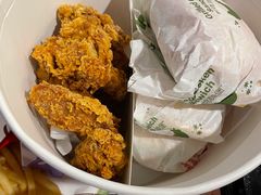 -麦当劳(展览馆店)