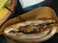 老潼关肉夹馍-西北杂粮筐手工面凉皮(来福士店)