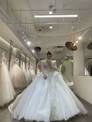 -艾米丽婚纱礼服