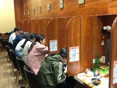 等位区-独食火锅·半米屋台(直营总店)