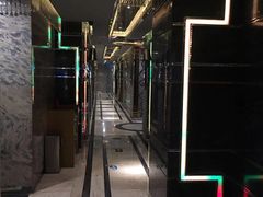 -蓝尊量贩(黄河路店)