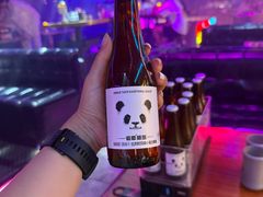 -喜鹊音乐酒馆(西街店)