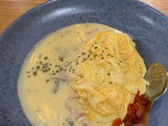 奶油蘑菇鸡肉蛋包饭-犀牛家猪排