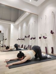 -静待花开瑜伽尊巴会馆