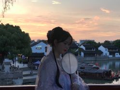 -一揽芳华汉服旗袍体验馆(拙政园店)