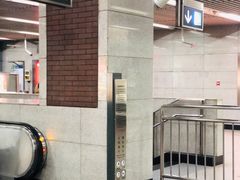 -北京大学东门(地铁站)