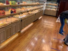 面包甜点陈列柜-新侨三宝乐面包店(崇文门店)