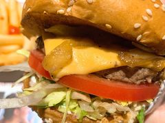 -The Habit Burger Grill 哈比特汉堡(复兴soho店)