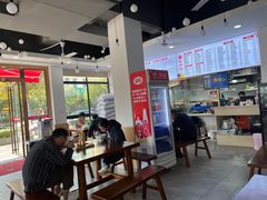 -裕新楼粉面馆·石磨手工粉(四方坪店)