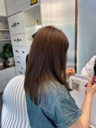 -Tloml salon