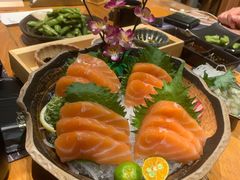 三文鱼刺身-黑牛の店·和牛烧肉(合生汇店)