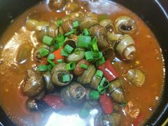 -虾弄弄海派小龙虾·牛羊蝎子火锅