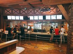 -横琴湾畔餐厅(长隆海洋王国白鲸剧场店)