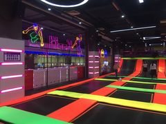 -酷跳蹦床主题公园(万胜广场店)
