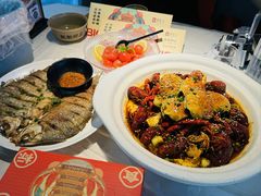 -肥肥虾庄·金牌油焖大虾(沙湖店)