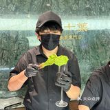 卧卧卧。。。偶遇了英博球员在罗斯福买冰淇淋