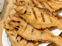 炸偏口鱼-方城小吃店