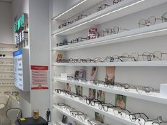 -美式眼镜·授权蔡司.依视路.尼康.豪雅.明月(南翔印象城店)