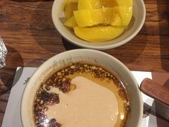 -老牌坊云南鱼豆花火锅(爱建店)