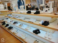 -hotwind热风(重庆悦荟店)