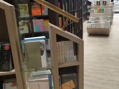 -钟书阁(群光广场店)