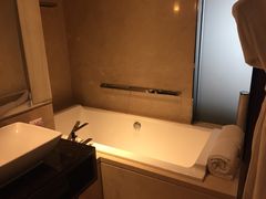 -广州天河希尔顿酒店