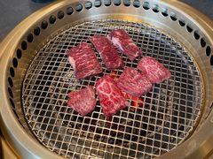 -铭牛烧肉·和牛海鲜自助(高新月牙湖店)
