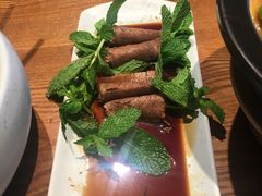 -云海肴·汽锅鸡·云南菜(天山百盛优客店)