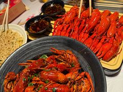 -肥肥虾庄·金牌油焖大虾(汉街SKP店)