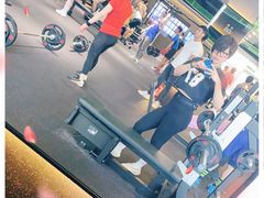 -一兆韦德健身·城市运动馆