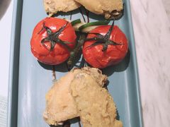 蜜桃经典蛋黄鸡翅-蜜桃花开·中西融合菜E&W(南长街店)