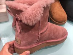 -UGG(燕莎奥特莱斯购物中心店)