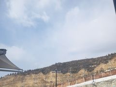 -采薇庄园四季滑雪场