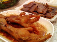 卤鸡爪&卤鸭胗-十面欢腾·海鲜面·台式Bistro(长乐路店)