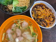 小馄饨-大龙汤包