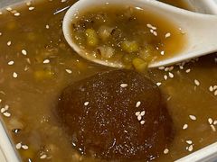 -凤凰路何眼镜香辣蟹(花果园店)