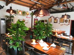 大堂-东家小院金汤酸菜鱼(南阳路店)