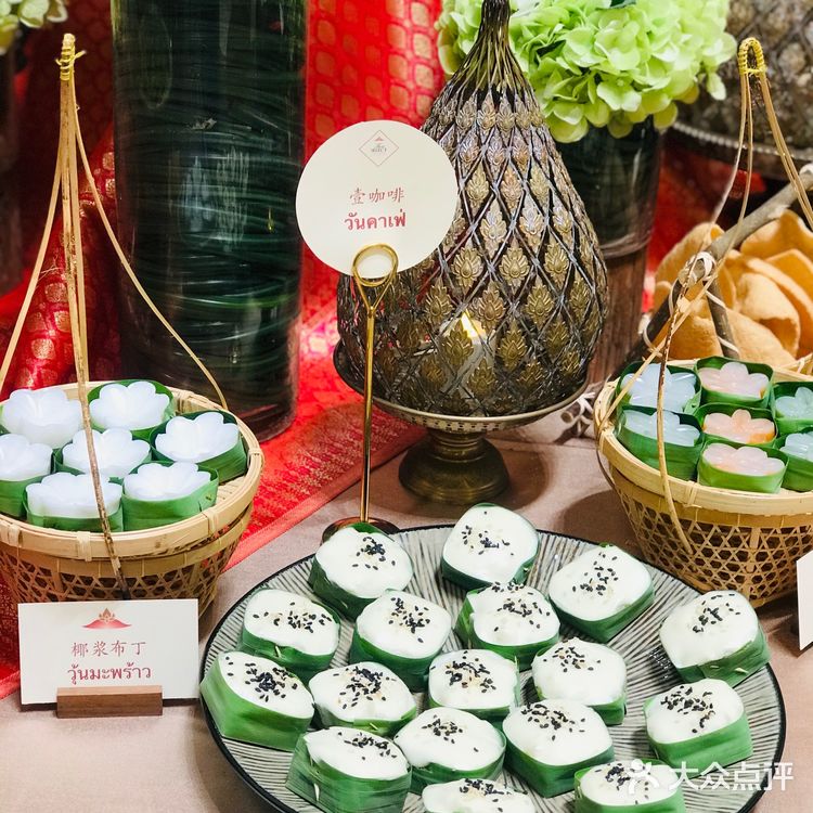 虾片，泰式火锅，泰式酸辣虾仁，甜品等，美食盛宴