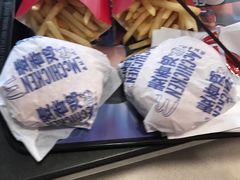 -麦当劳(乳山路店)