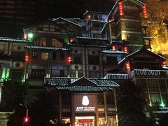 -屋顶顶城市·江景酒店-客房部