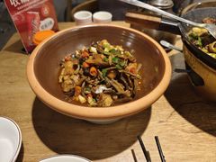 -聚鑫朋酸菜肥肠(文艺路口店)
