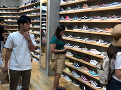 -ABC MART(心斎橋店)