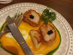 香煎带子配手指土豆泥-Bistro Les Lilas丁香花小酒馆