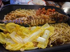 -川渝窈妹纸包鱼·齐齐哈尔烤肉