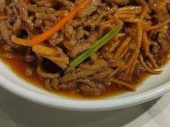 撒子牛肉丝-刘胖子家常菜·蹄花焖藕(中南店)