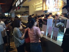 等位区-喜茶(上海正大广场店)