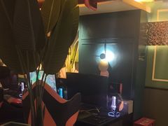 -小魔虎电竞馆·二进制店