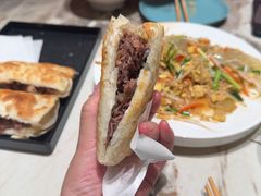 -高玛纳驴肉火烧(一世界店)