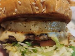 -The Habit Burger Grill 哈比特汉堡(复兴soho店)
